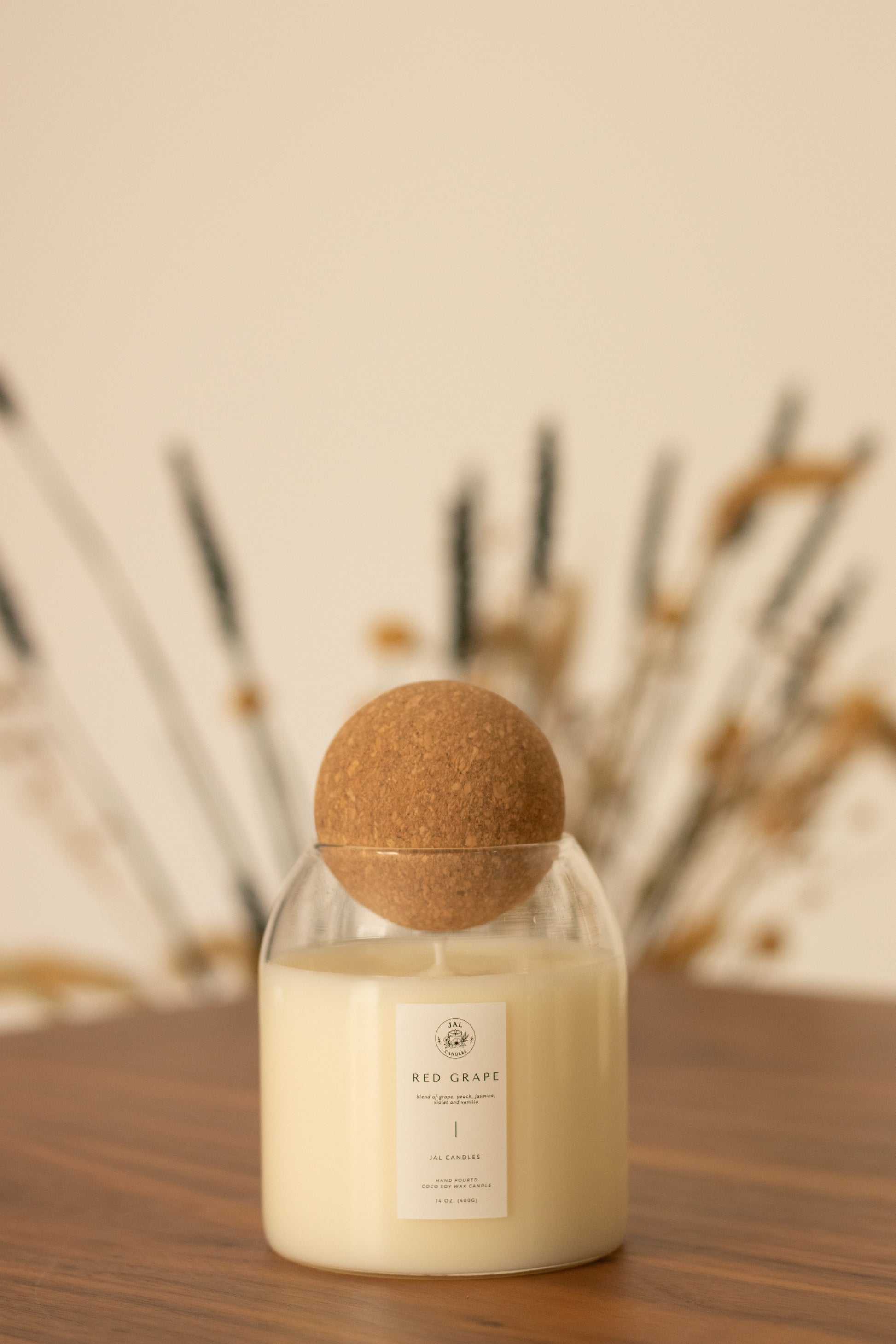Red Grape candle 400g by JAL Candles, coconut soy wax, handmade vegan candle, Cyprus – product close-up