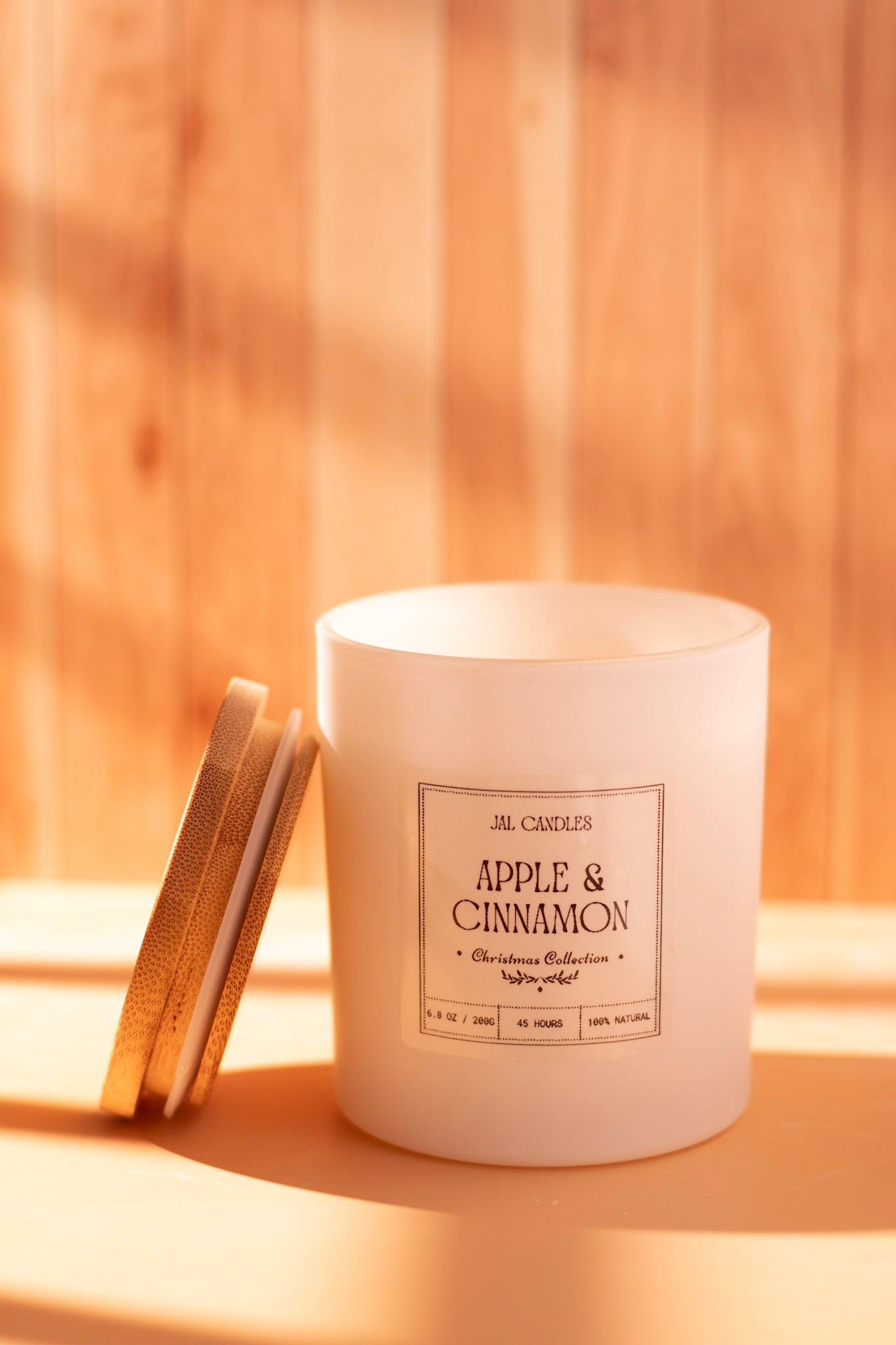 Apple & Cinnamon handmade candle with cinnamon sticks decoration